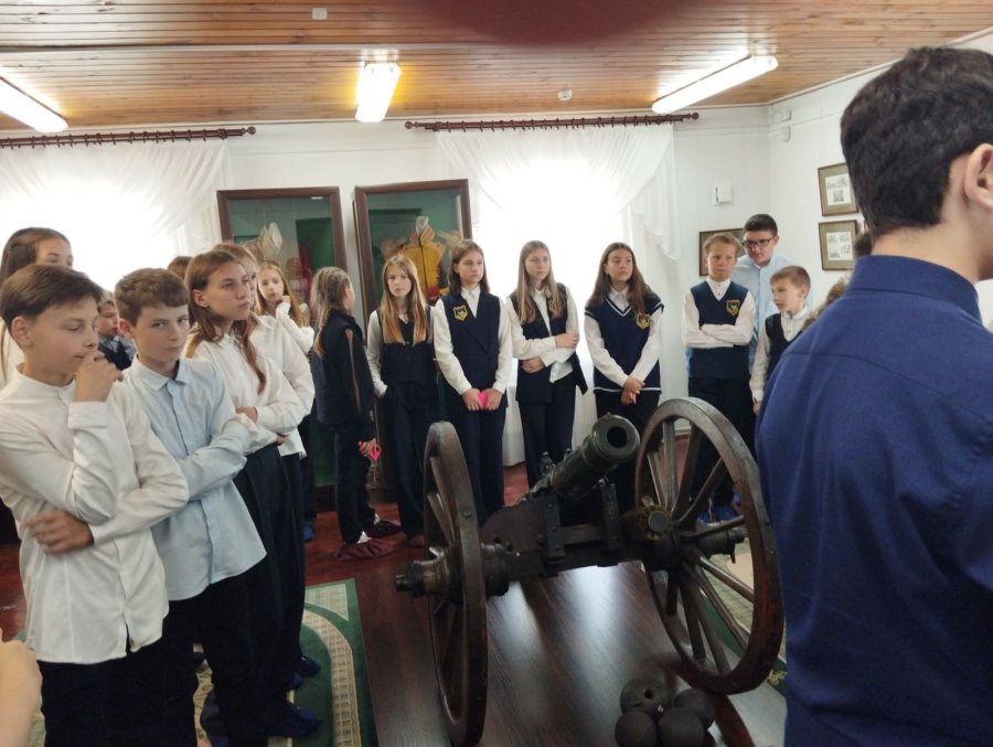 Учащиеся 7 «Б» и 10-го классов посетили Волковысский военно-исторический музей имени П. Багратиона