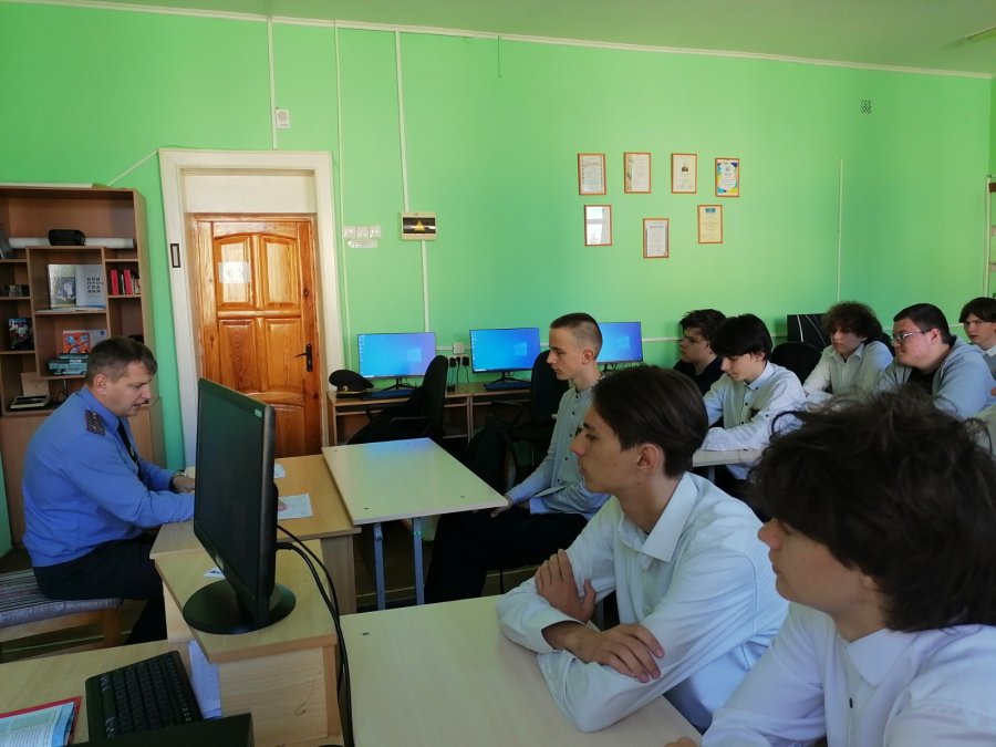 Профориентационная встреча с заместителем начальника РОВД Янулем С. А.